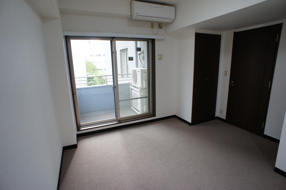 Non-living room. Room (May 2013) Shooting