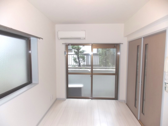 Living and room