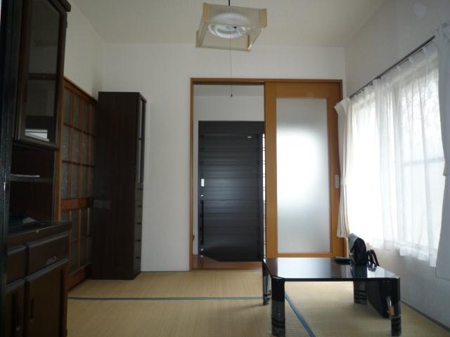 Non-living room. Room (May 2012) shooting