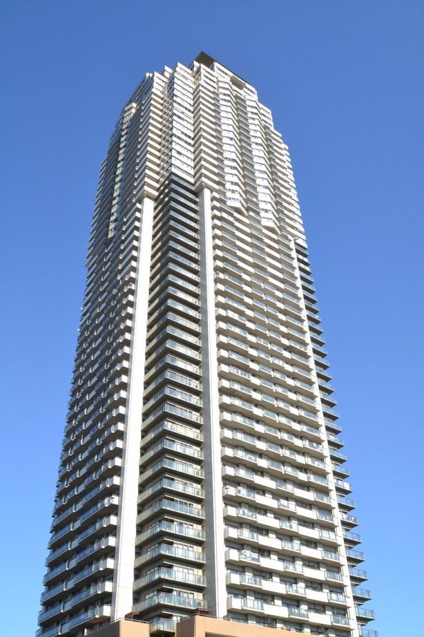 Local appearance photo. Mansion appearance