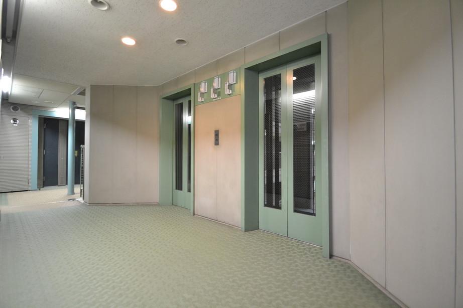 Other common areas. 23 floor elevator hall