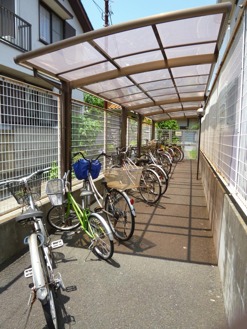 Other common areas. Local (July 2013) Shooting