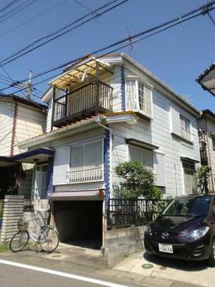 Local appearance photo.  [Building exterior 1] 2013 September shooting