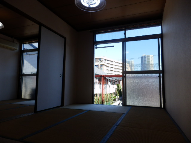 Living and room