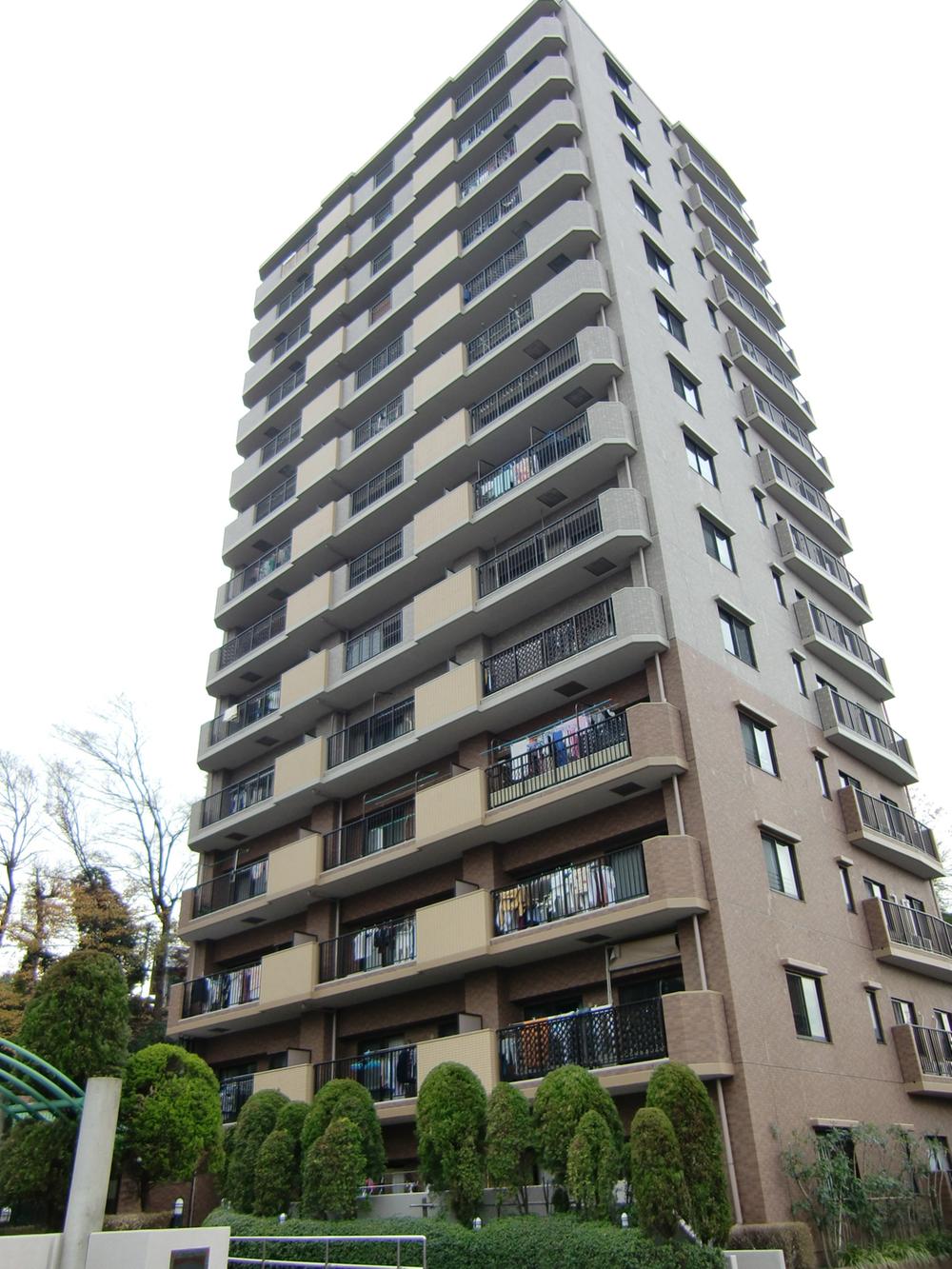 Local appearance photo. Local (12 May 2013) Shooting