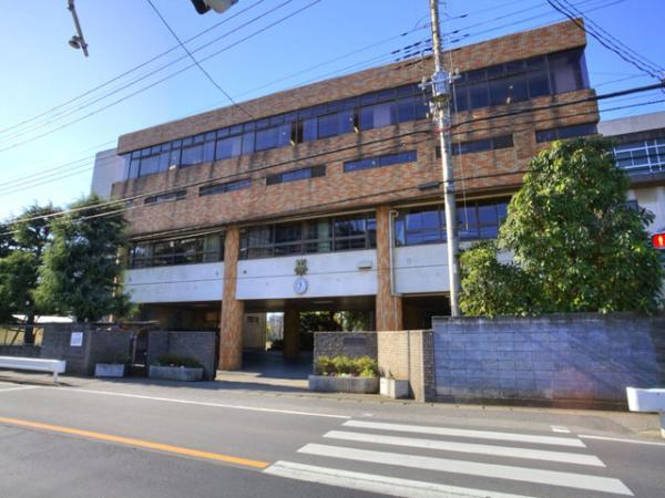 Junior high school. Kamiaoki 810m until junior high school