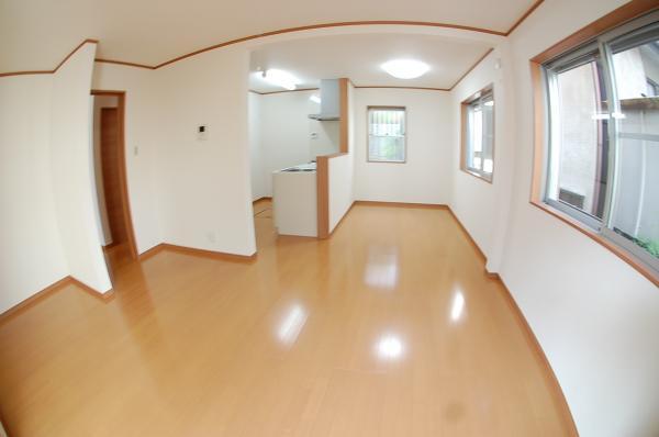 Living. 16 Pledge of spacious living