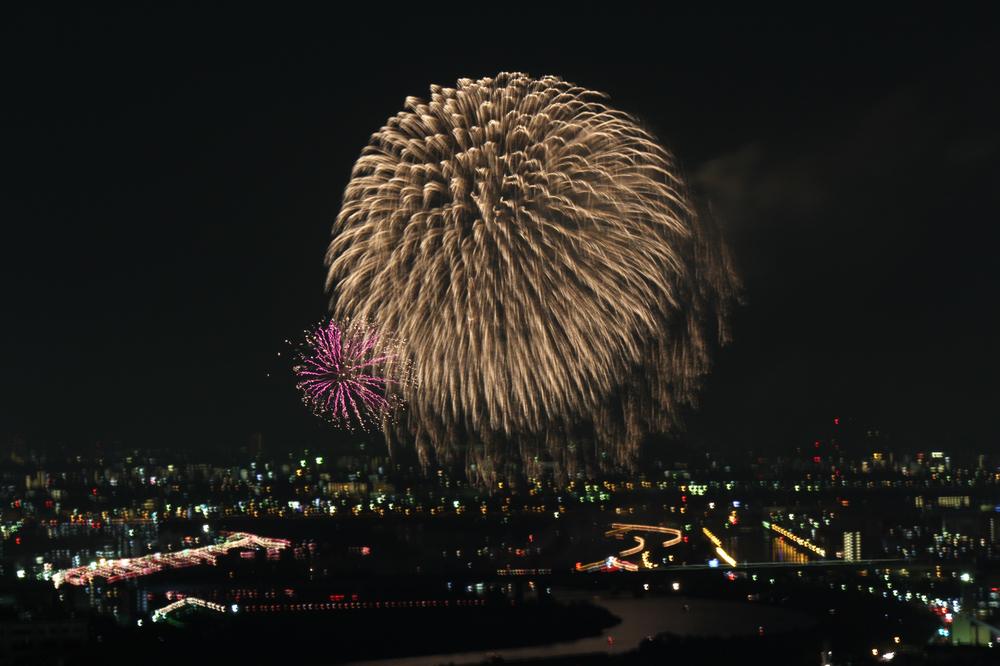 View photos from the dwelling unit. Todabashi fireworks display (August 2013) Shooting