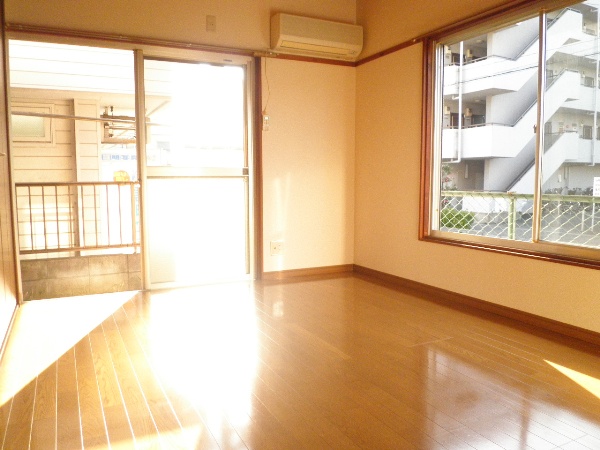 Living and room