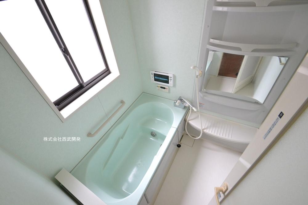 Bathroom. Indoor (05 May 2013) Shooting