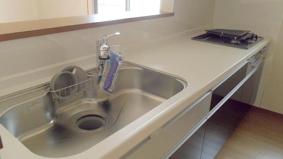 Kitchen. Was building completed. Such as the actual image from per yang, We have to wait all the time so you can see directly.