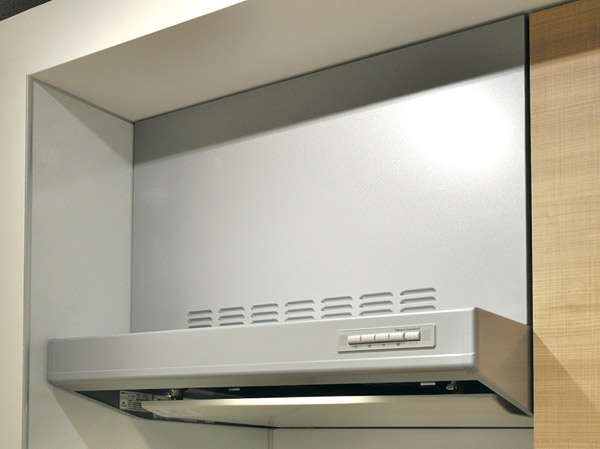 Kitchen.  [Enamel current plate with a range hood] Inlet of the range hood, It prevents the penetration of oil stains, etc., Washable also with easy enamel rectifying plate.  ※ Different type by type. (Same specifications)