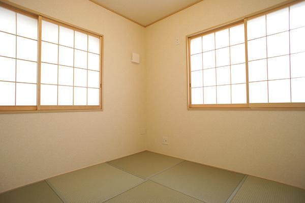 Non-living room. 1 Building