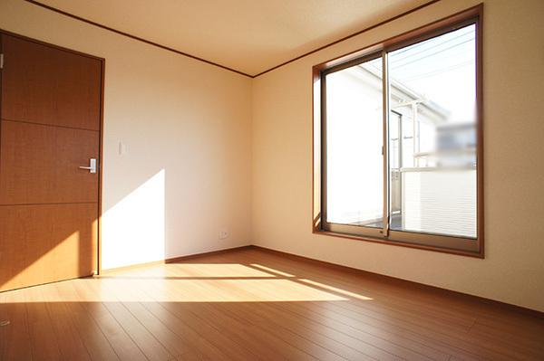 Non-living room. 1 Building
