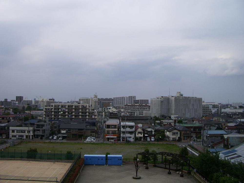 View photos from the dwelling unit. View from the site (October 2013) Shooting