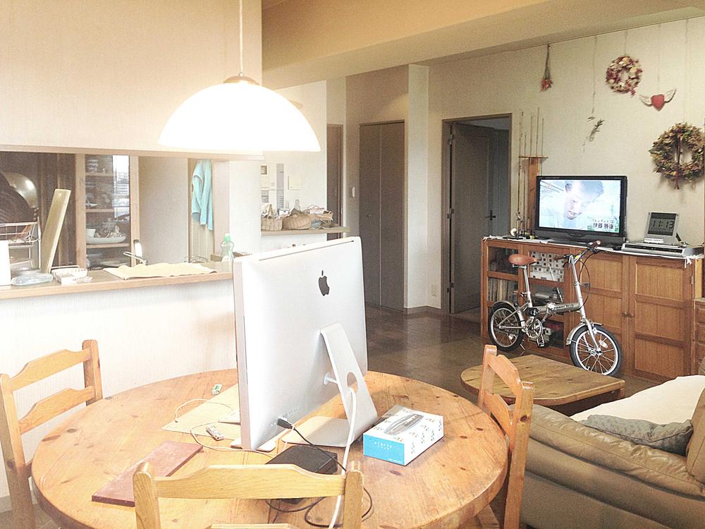 Living. Indoor (10 May 2013) Shooting