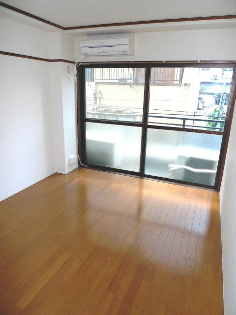Living and room