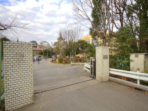 Primary school. Sakuramachi 700m up to elementary school