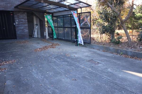 Local appearance photo. Please check the large car park