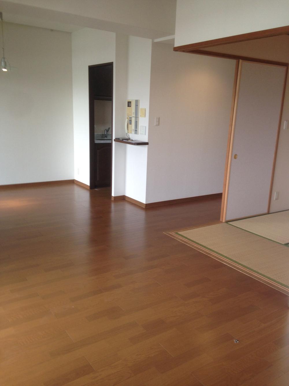 Living. Indoor (12 May 2013) Shooting