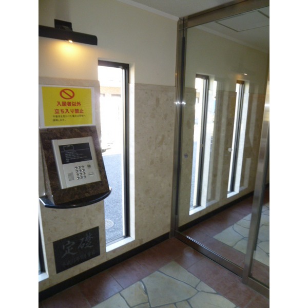 Entrance. auto lock