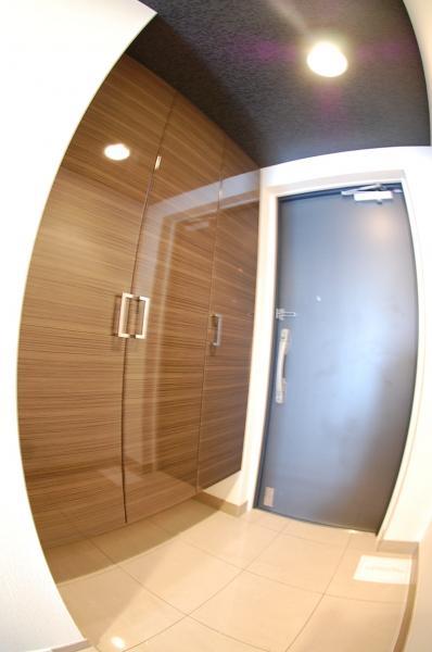 Entrance. Clean room