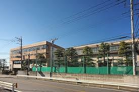 Junior high school. Kawaguchi Municipal Kamiaoki junior high school Walk 11 minutes