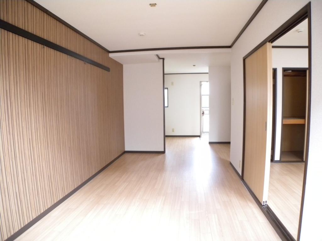 Living and room
