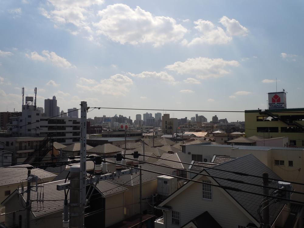 View photos from the dwelling unit. View from local (September 2013) Shooting