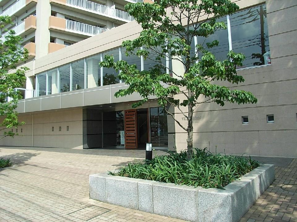 Local appearance photo. Local (11 May 2013) Shooting