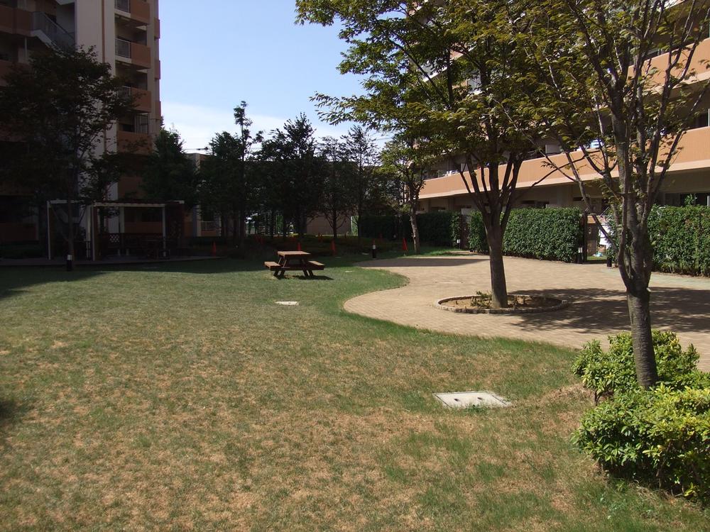 Local appearance photo. Local (11 May 2013) Shooting