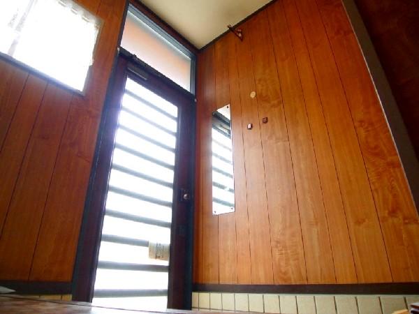Other introspection. Entrance that can be used with care to grooming in the full-length mirror with!