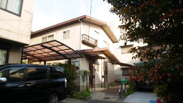 Local appearance photo. Green is rich and airy location