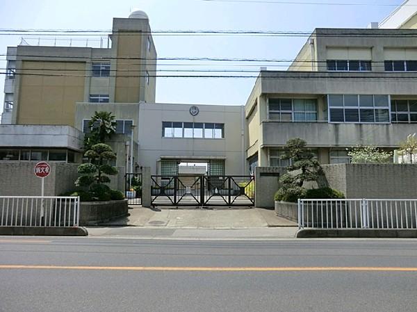 Primary school. 500m to Kawaguchi Municipal Tozukahigashi Elementary School