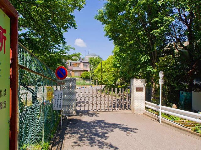 Primary school. Municipal Sakuramachi 300m up to elementary school