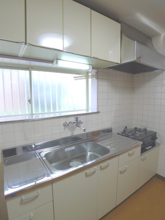 Kitchen. Brand new!