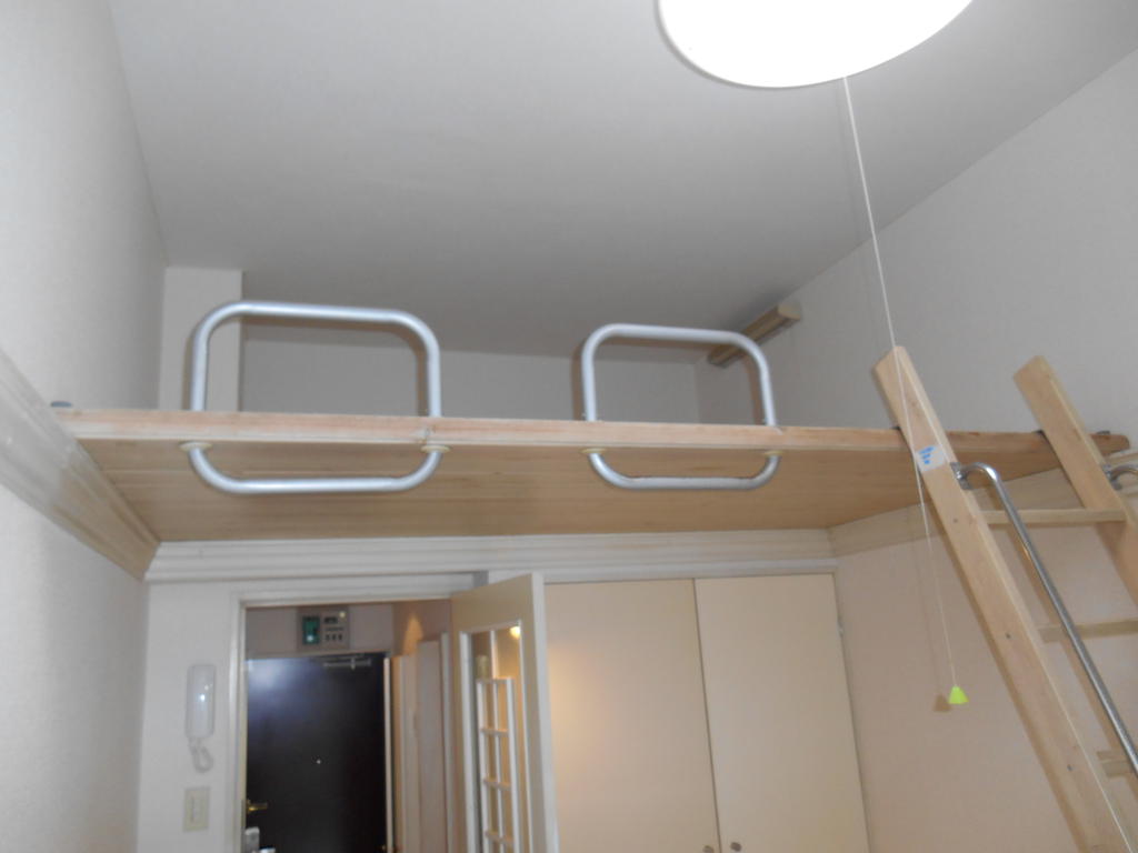 Other room space. loft