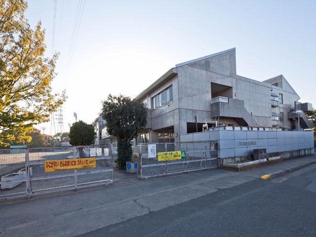 Primary school. 504m until Tsuji Elementary School