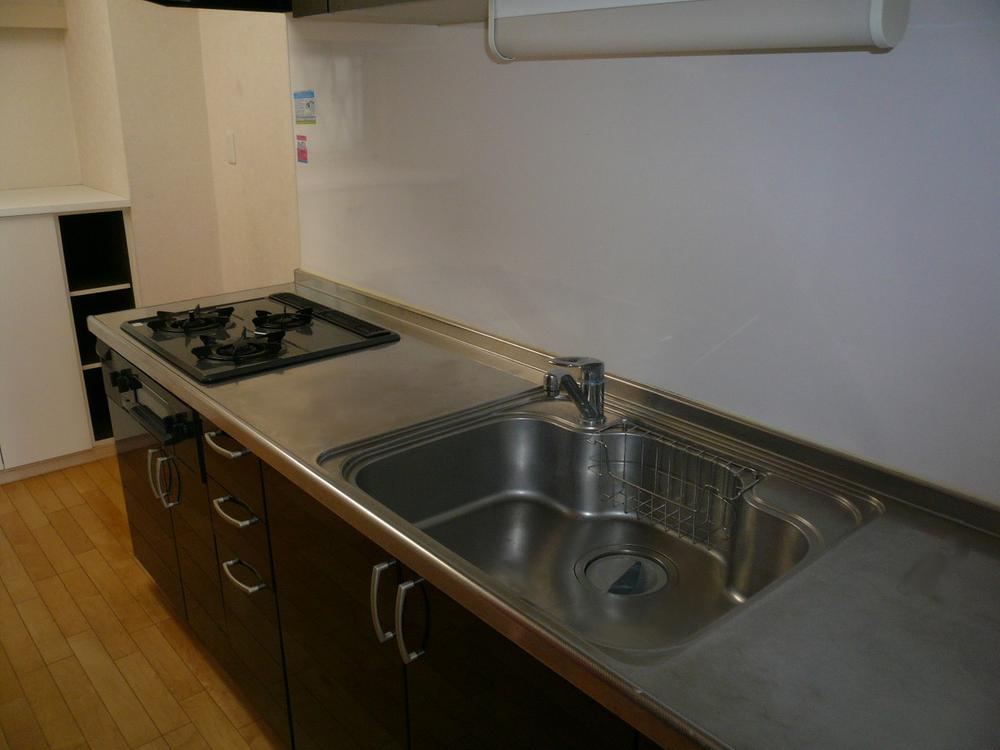 Kitchen. Room (August 2013) Shooting