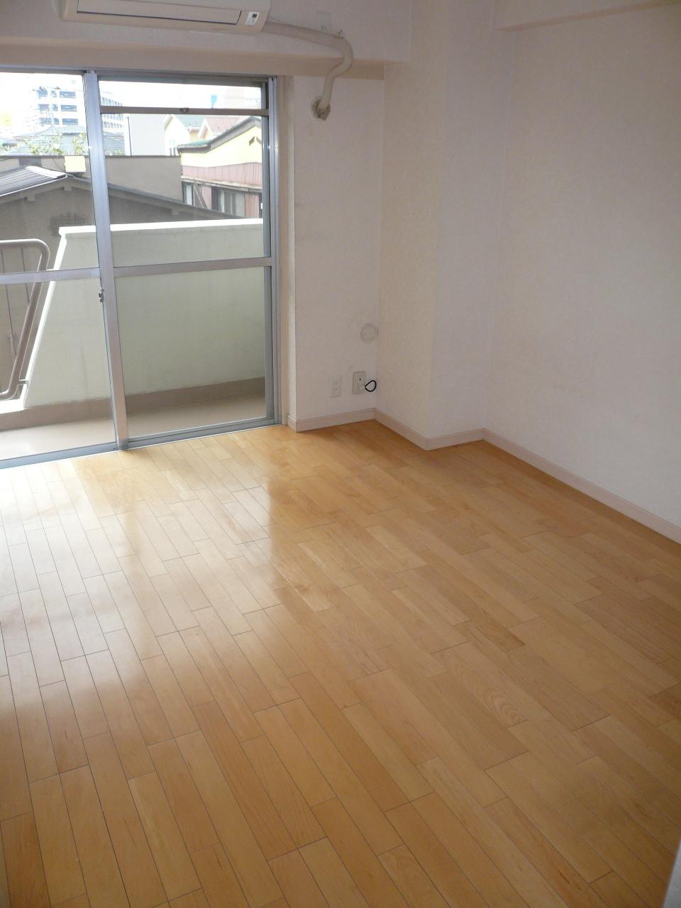 Non-living room. Room (August 2013) Shooting