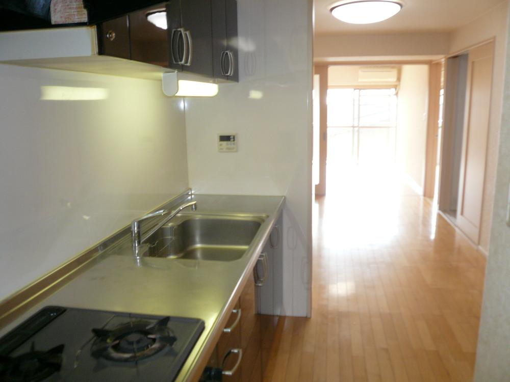 Kitchen. Room (August 2013) Shooting