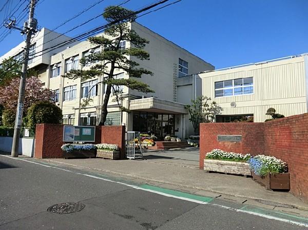 Junior high school. Totsuka until junior high school 550m Totsuka about until junior high school 550m