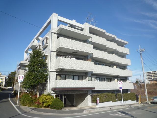 Local appearance photo. Local (12 May 2013) Shooting