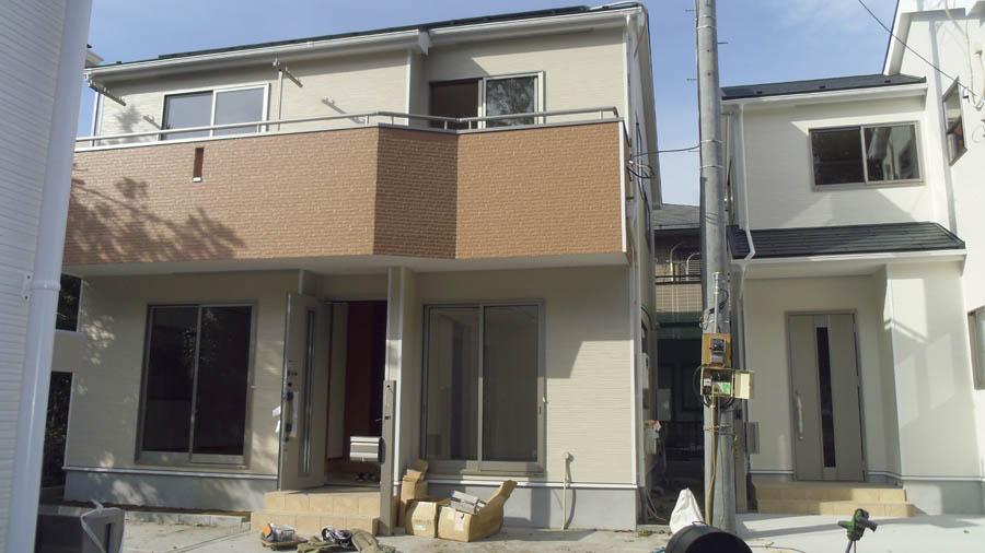 Local photos, including front road. Building 2 Was building completed. Such as the actual image from per yang, We have to wait all the time so you can see directly.