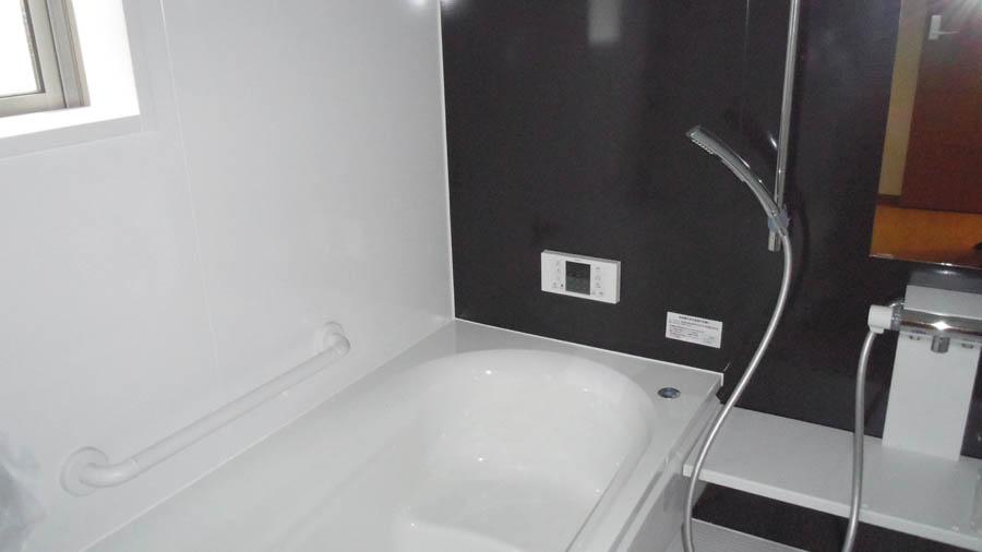 Bathroom. Was building completed. Such as the actual image from per yang, We have to wait all the time so you can see directly.