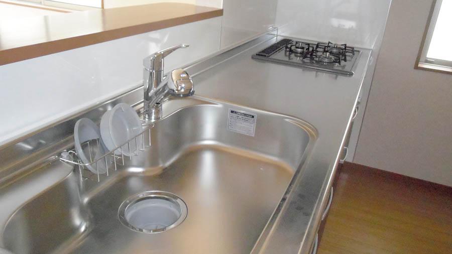 Kitchen. Was building completed. Such as the actual image from per yang, We have to wait all the time so you can see directly.