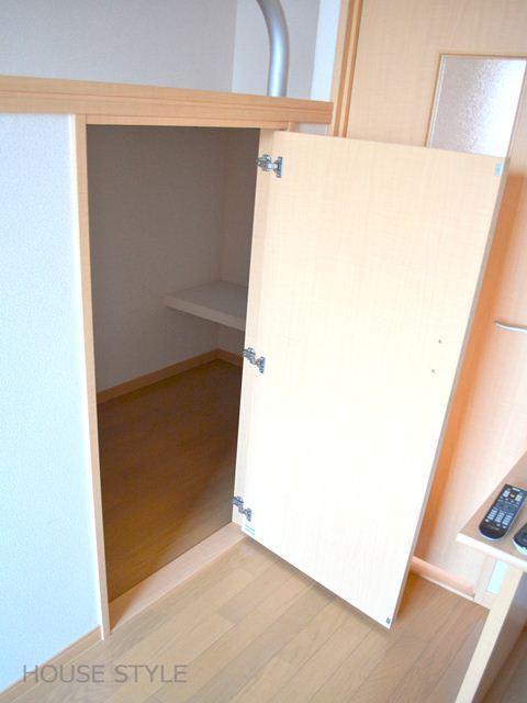 Receipt. Plenty of walk-in closet ☆