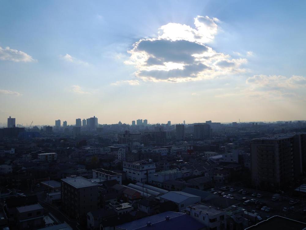 View photos from the dwelling unit.  [View from the balcony] 2013 November shooting