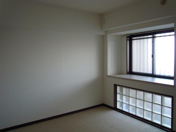 Non-living room.  [About 6.0 tatami Western-style] 2013 November shooting