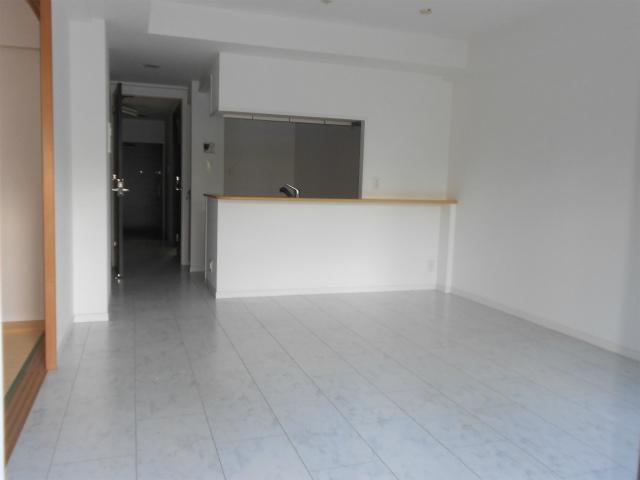 Living. Living-dining ・ Kitchen (14.2 Pledge)